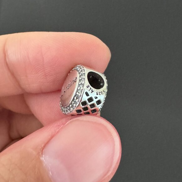 Pandora Ukraine Exclusive Charm - Picture 7 of 8